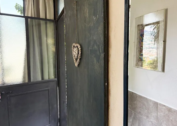 Alture Di Como-splendido Apartment *